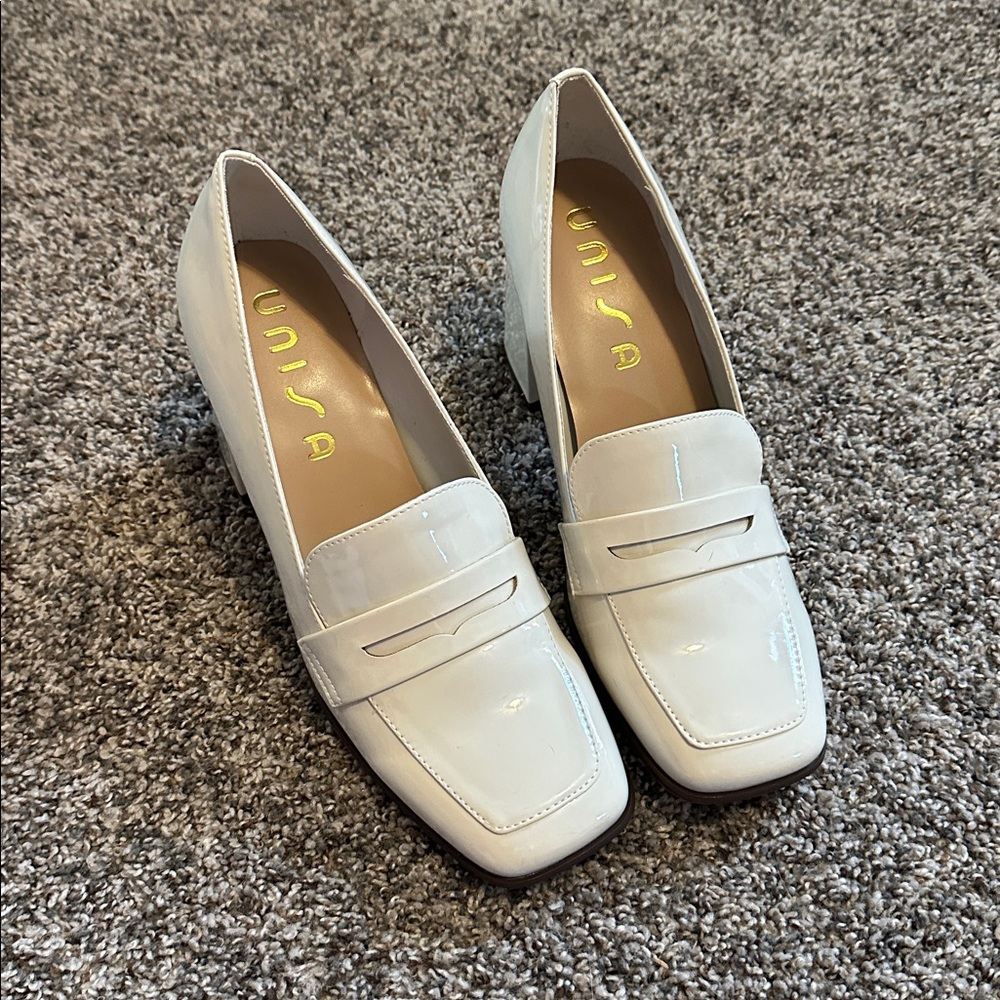 Unisa Cream Chunk Patent Leather Heels Women’s Size 9
